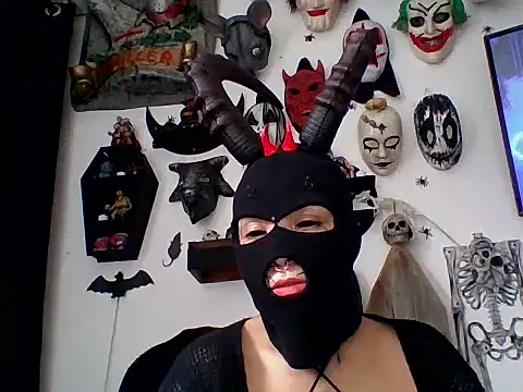 Snapshot of FeticheMacabre chatting on January 6, 2026, 4:54 pm FeticheMacabre online show from January 6, 2026, 4:54 pm