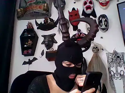 Snapshot of FeticheMacabre chatting on February 26, 2026, 1:32 pm FeticheMacabre online show from February 26, 2026, 1:32 pm