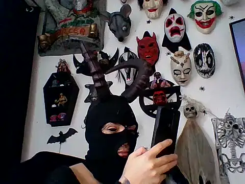 Snapshot of FeticheMacabre chatting on February 28, 2026, 3:57 pm FeticheMacabre online show from February 28, 2026, 3:57 pm