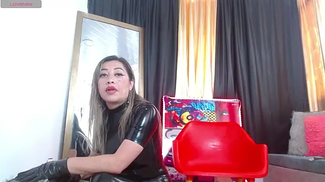 LatexDevil Blondie online show from December 9, 2024, 8:01 pm