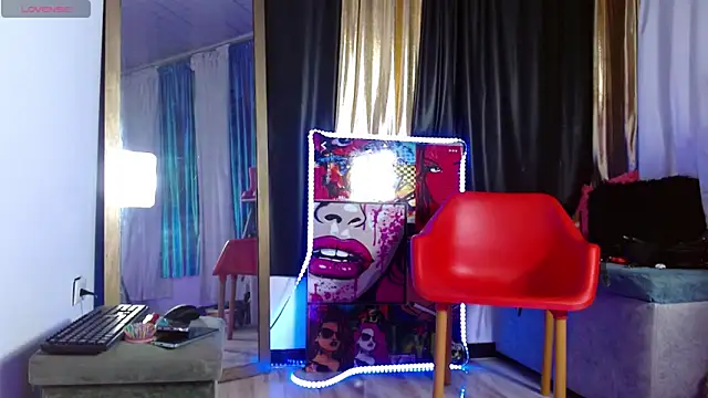 LatexDevil Blondie online show from December 18, 2024, 10:57 pm