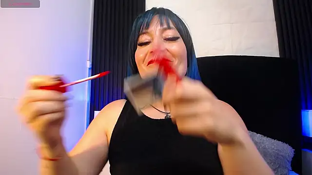 alicia moom online show from October 8, 2025, 7:22 pm