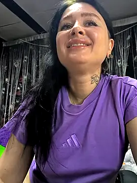 KikiXRed online show from April 17, 2026, 4:59 am