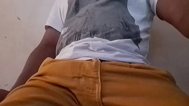 royblackbigpvt online show from November 5, 2025, 5:02 pm