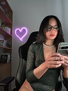 Naughty-Jessie online show from March 5, 2026, 9:44 pm