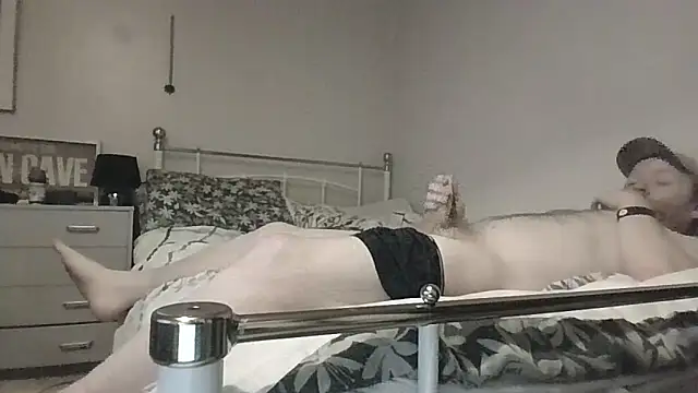 33ENG online show from March 24, 2026, 2:49 am