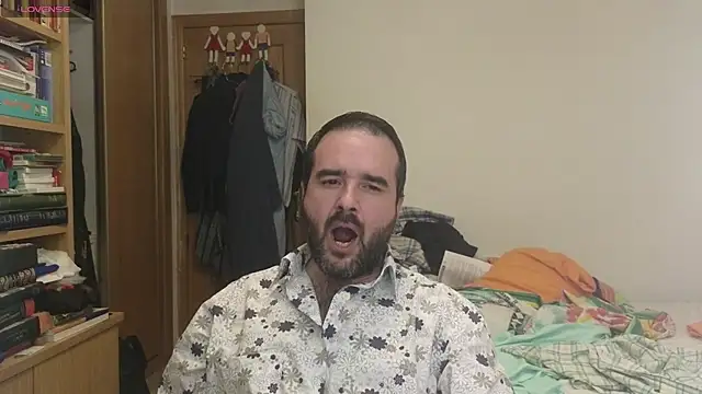 curiosillo83 online show from September 24, 2025, 2:31 pm