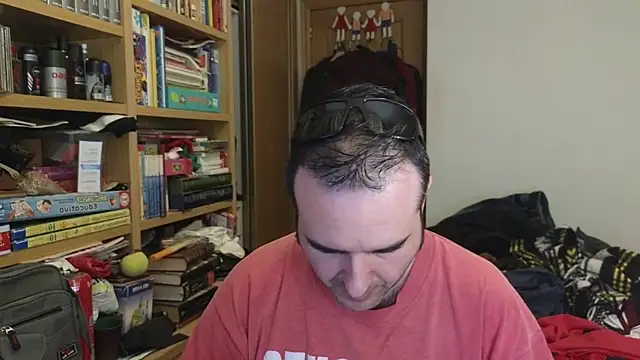 curiosillo83 online show from April 18, 2026, 5:06 pm