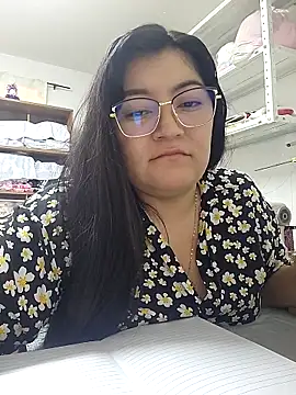 Sakura 0505 online show from April 11, 2026, 10:14 pm