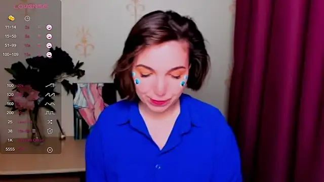 KindHazelHere  online show from October 12, 2025, 9:19 am