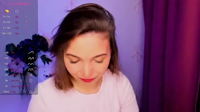 KindHazelHere  online show from January 14, 2026, 8:03 pm