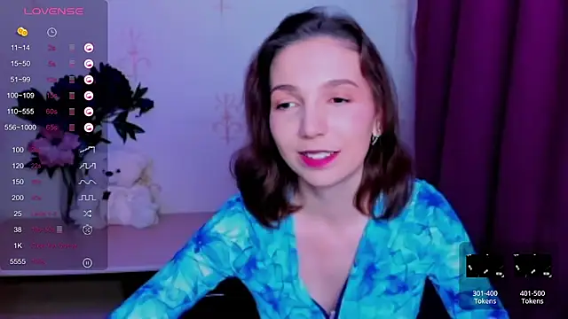 Snapshot of KindHazelHere_ chatting on June 20, 2026, 4:26 am KindHazelHere online show from June 20, 2026, 4:26 am