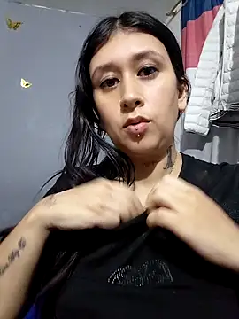 Giuliana90 online show from April 5, 2026, 2:42 am