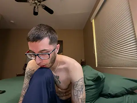 Bwcjoshbanks online show from December 22, 2024, 9:31 pm