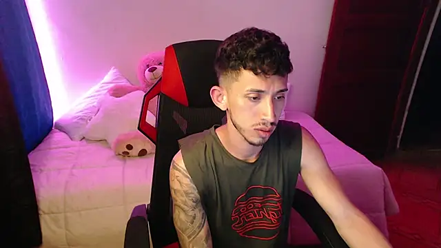 stevenSEX123 online show from December 6, 2024, 11:25 pm