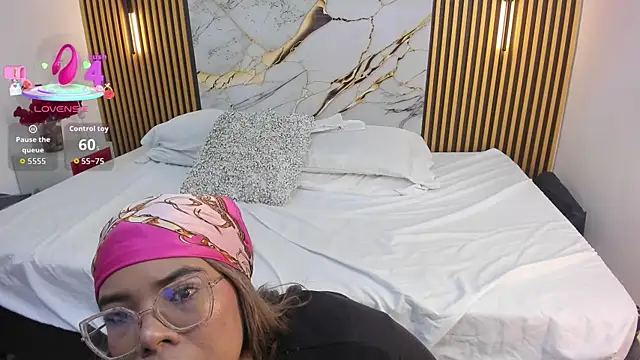  nickypurple  online show from November 2, 2025, 3:47 pm