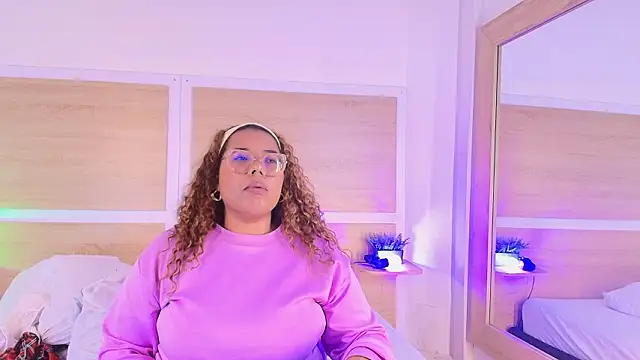  nickypurple  online show from March 9, 2026, 7:18 pm