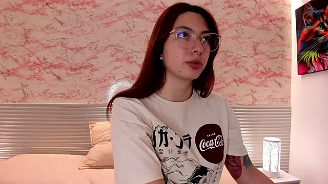 Snapshot of MilaaL chatting on December 16, 2025, 7:19 pm MilaaL online show from December 16, 2025, 7:19 pm