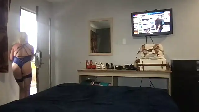 TiffaneyLove online show from March 11, 2026, 6:36 pm