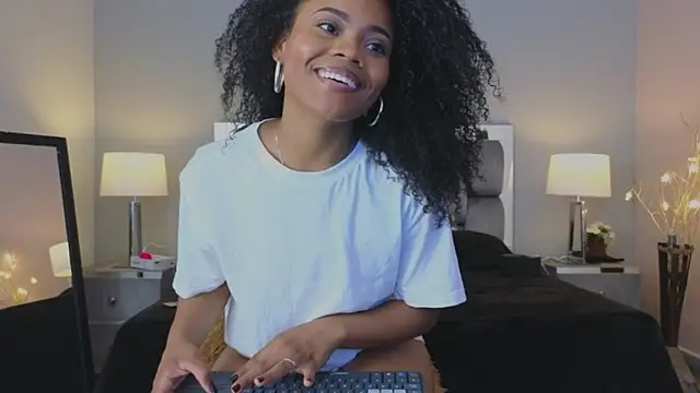 ShadayCarmell online show from December 19, 2024, 8:34 pm