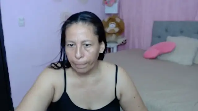 Snapshot of mature_martina chatting on October 7, 2025, 10:29 pm mature martina online show from October 7, 2025, 10:29 pm