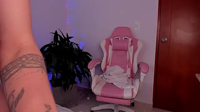 Snapshot of JESYSOZ23_ chatting on February 3, 2026, 11:37 am JESYSOZ23 online show from February 3, 2026, 11:37 am