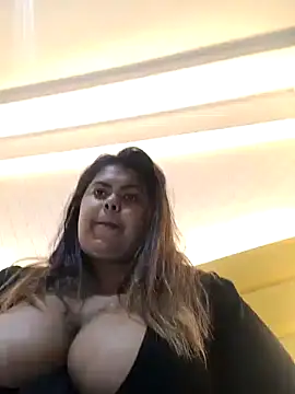 Snapshot of biancabombombbw chatting on January 12, 2025, 4:31 am biancabombombbw online show from January 12, 2025, 4:31 am