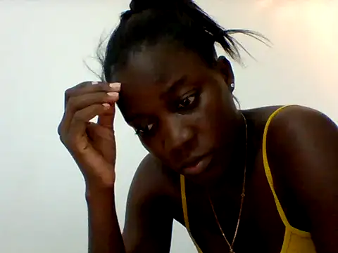 Snapshot of Alessandrajenna chatting on February 14, 2026, 6:37 pm Alessandrajenna online show from February 14, 2026, 6:37 pm