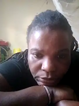 pretty-donna online show from June 18, 2026, 11:58 am