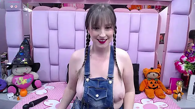 Snapshot of Belly_Rosse chatting on October 14, 2025, 2:51 pm Belly Rosse online show from October 14, 2025, 2:51 pm