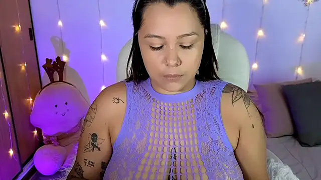 bigbooty-30 online show from December 18, 2024, 1:02 pm