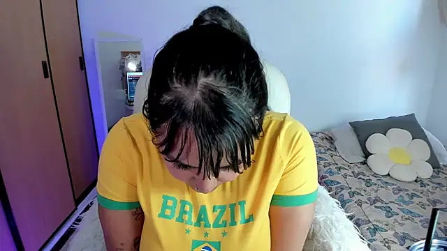 bigbooty-30 online show from February 8, 2025, 3:31 pm