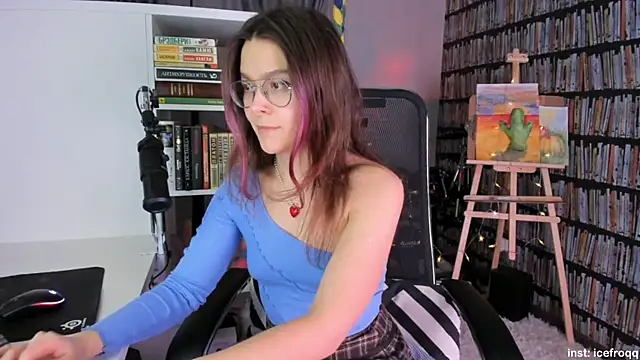 icefroqq online show from January 31, 2025, 6:36 pm