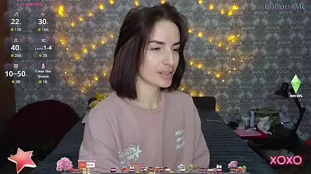 xx adrihanna xx online show from November 5, 2025, 7:30 am