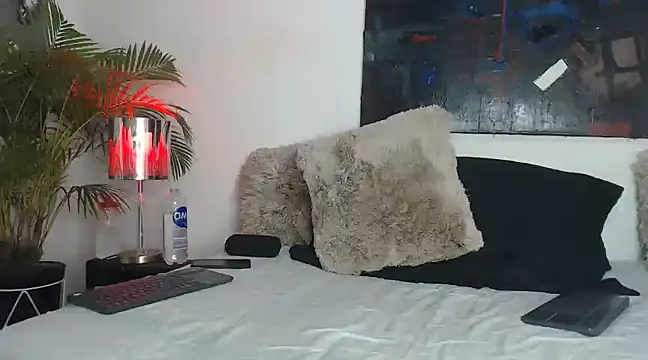 Snapshot of Markus_latin2 chatting on February 16, 2025, 2:43 pm Markus latin2 online show from February 16, 2025, 2:43 pm