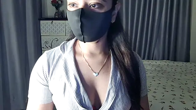 Snapshot of Sima--Roy chatting on February 9, 2026, 6:56 pm Sima--Roy online show from February 9, 2026, 6:56 pm