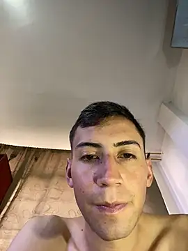 Snapshot of vpn1000 chatting on November 29, 2025, 4:43 pm vpn1000 online show from November 29, 2025, 4:43 pm