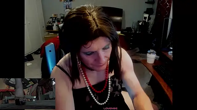 CharlotteAshton online show from July 28, 2026, 2:13 pm