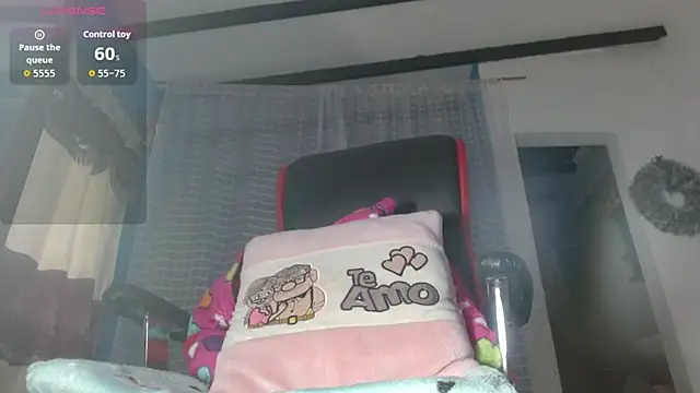 wendy rivera  online show from October 26, 2025, 11:16 am