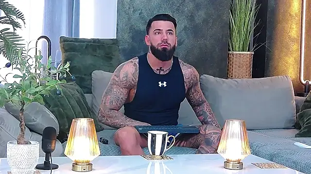 masterkingofmusclee online show from April 1, 2026, 8:04 am