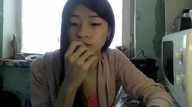 Snapshot of CarlyJoy chatting on February 3, 2025, 10:14 am CarlyJoy online show from February 3, 2025, 10:14 am