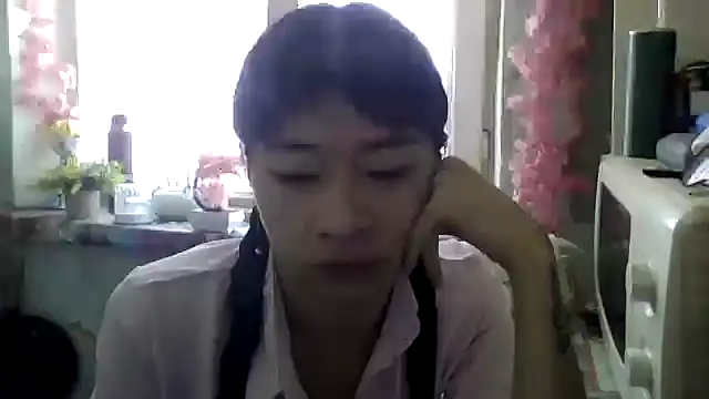 CarlyJoy online show from April 13, 2026, 9:26 am