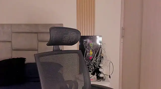 Snapshot of paul_rogerr chatting on December 14, 2024, 5:40 am paul rogerr online show from December 14, 2024, 5:40 am