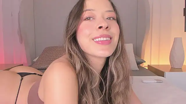 chloe d online show from November 23, 2025, 1:00 pm