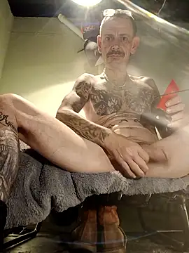 deepstroker42071 online show from November 18, 2025, 7:57 am