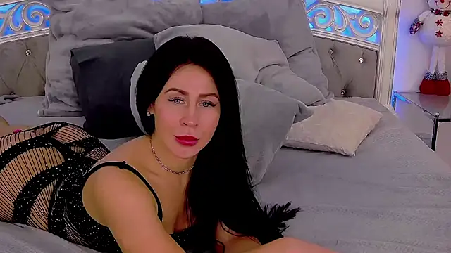 CrissyTaylor online show from January 11, 2025, 6:45 am