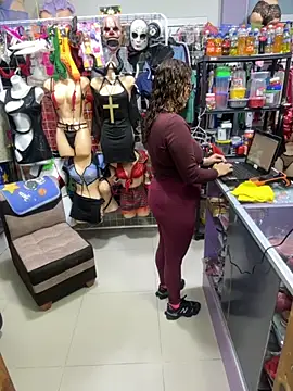 Snapshot of ROSALIALUCY chatting on November 5, 2025, 11:43 am ROSALIALUCY online show from November 5, 2025, 11:43 am