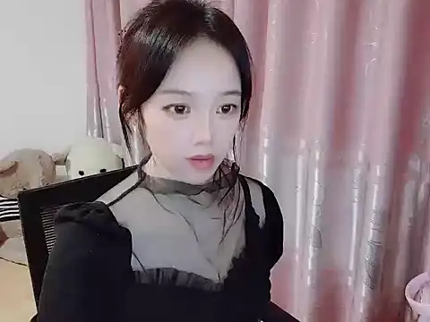 wwcc123 online show from November 6, 2025, 2:18 pm