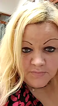 ducicsajsziii online show from December 16, 2024, 7:54 pm