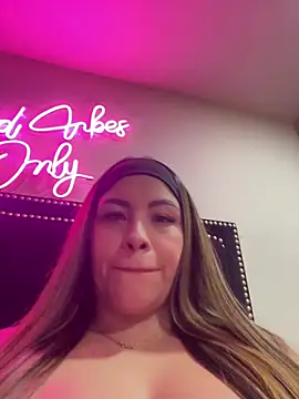 sexyyykloee online show from May 19, 2026, 4:30 am